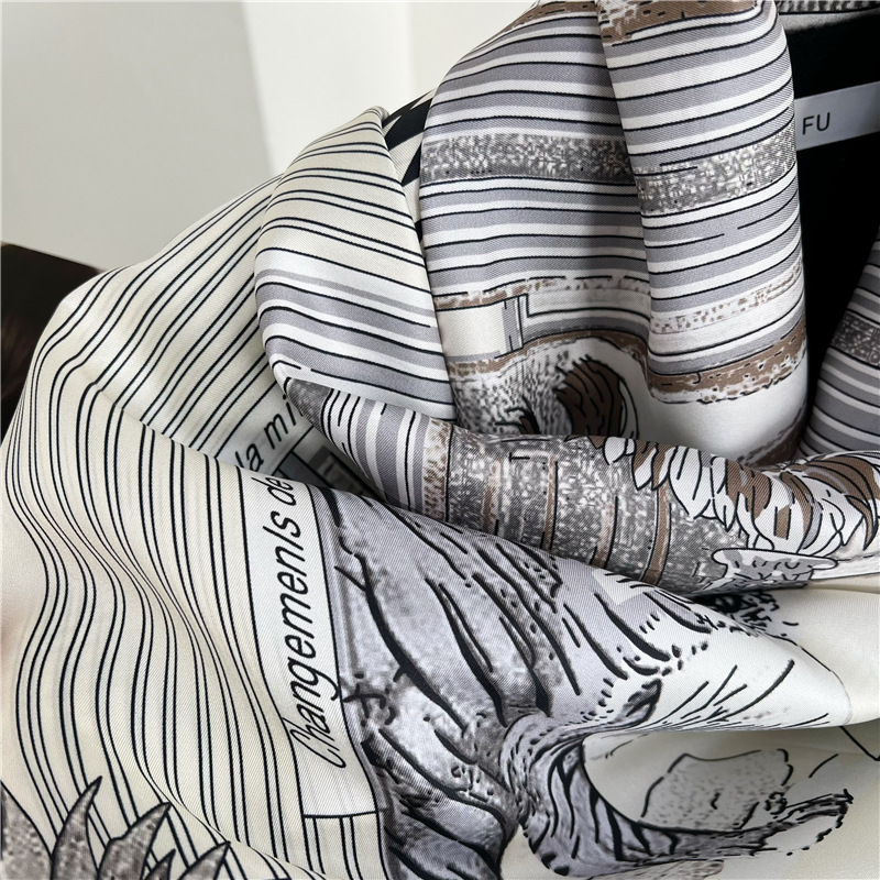 Büyük İpek Eşarplar Markalar T - Travel Accessories Designer incelemesi ve fiyatı