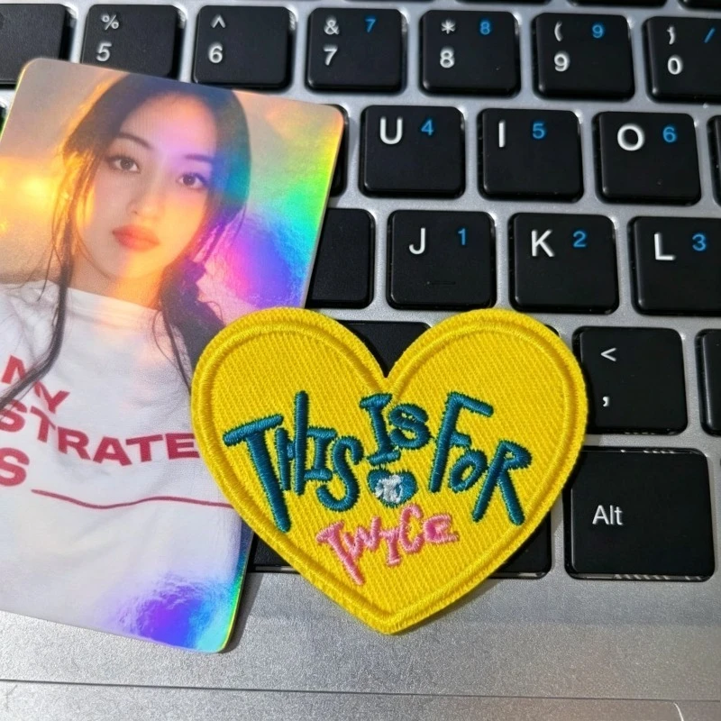 Yeni 1 ADET TWICES Kendinden Y - Sticker Luggage Decorative incelemesi ve fiyatı
